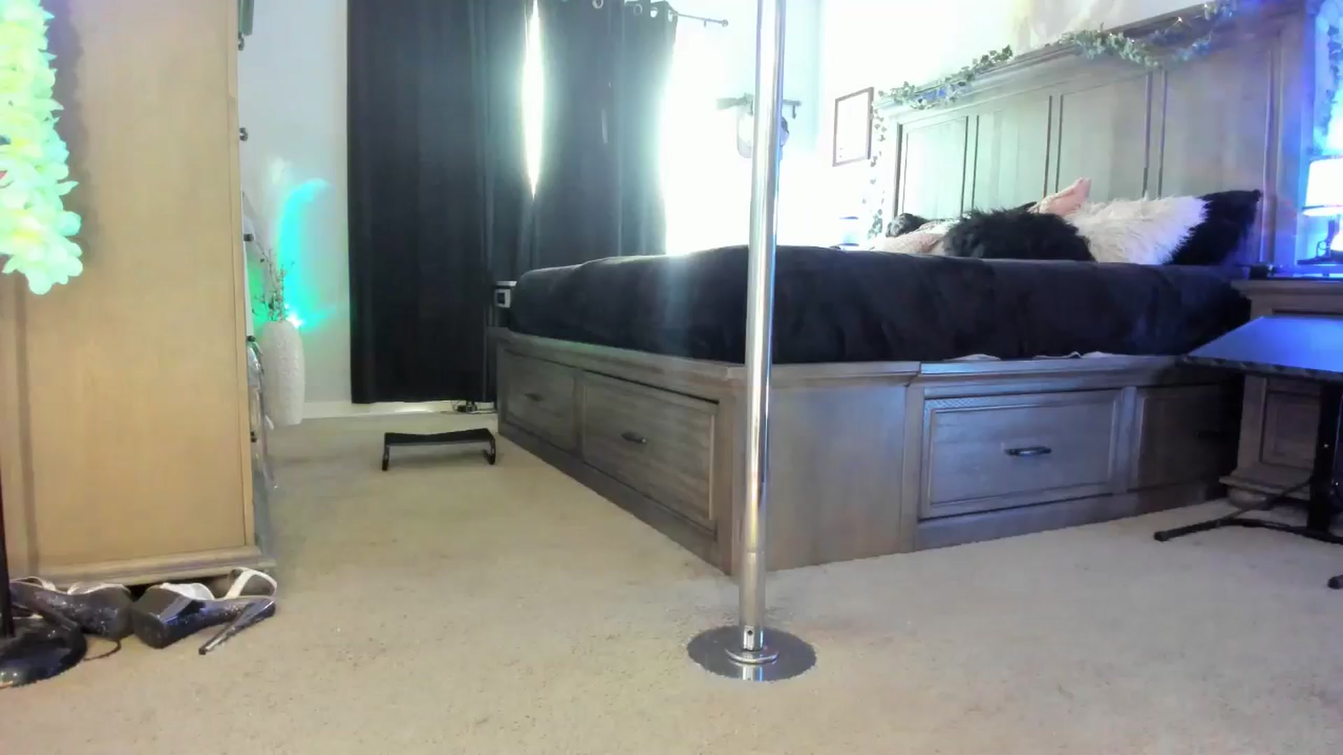 Gallery image thumbnail from TeXxxx's myfreecams stream on, 03/24/2025, 16:54 image 9 of 20