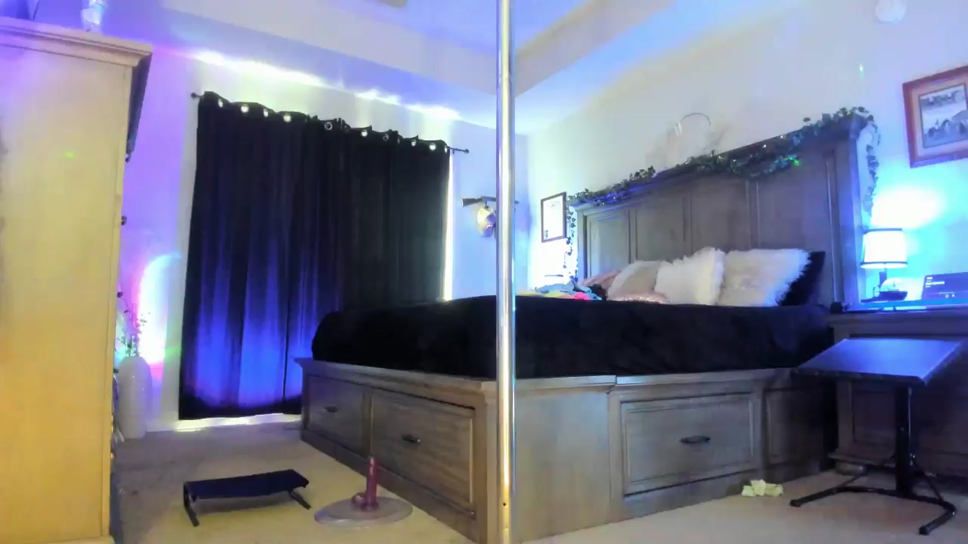 Gallery image thumbnail from TeXxxx's myfreecams stream on, 03/27/2025, 19:33 image 8 of 20