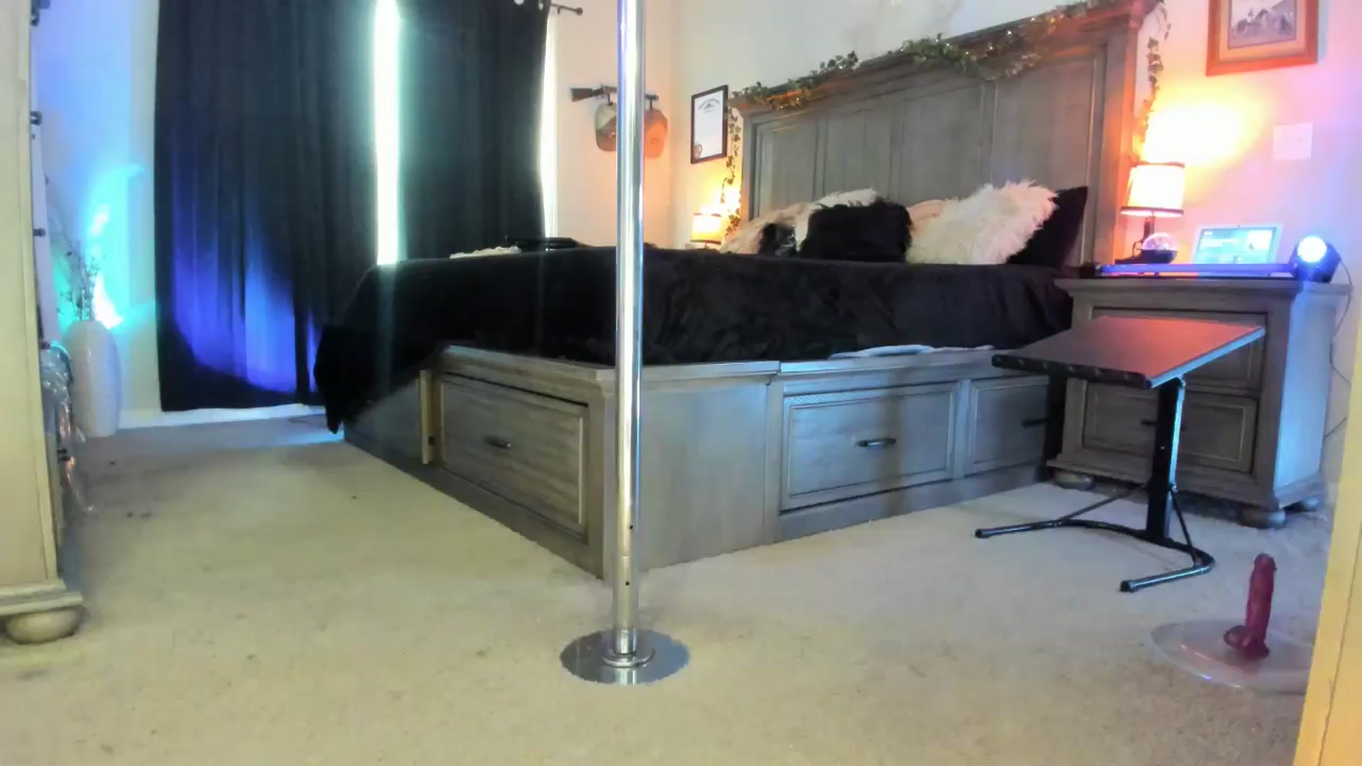 Gallery image thumbnail from TeXxxx's myfreecams stream on, 03/31/2025, 19:47 image 13 of 20