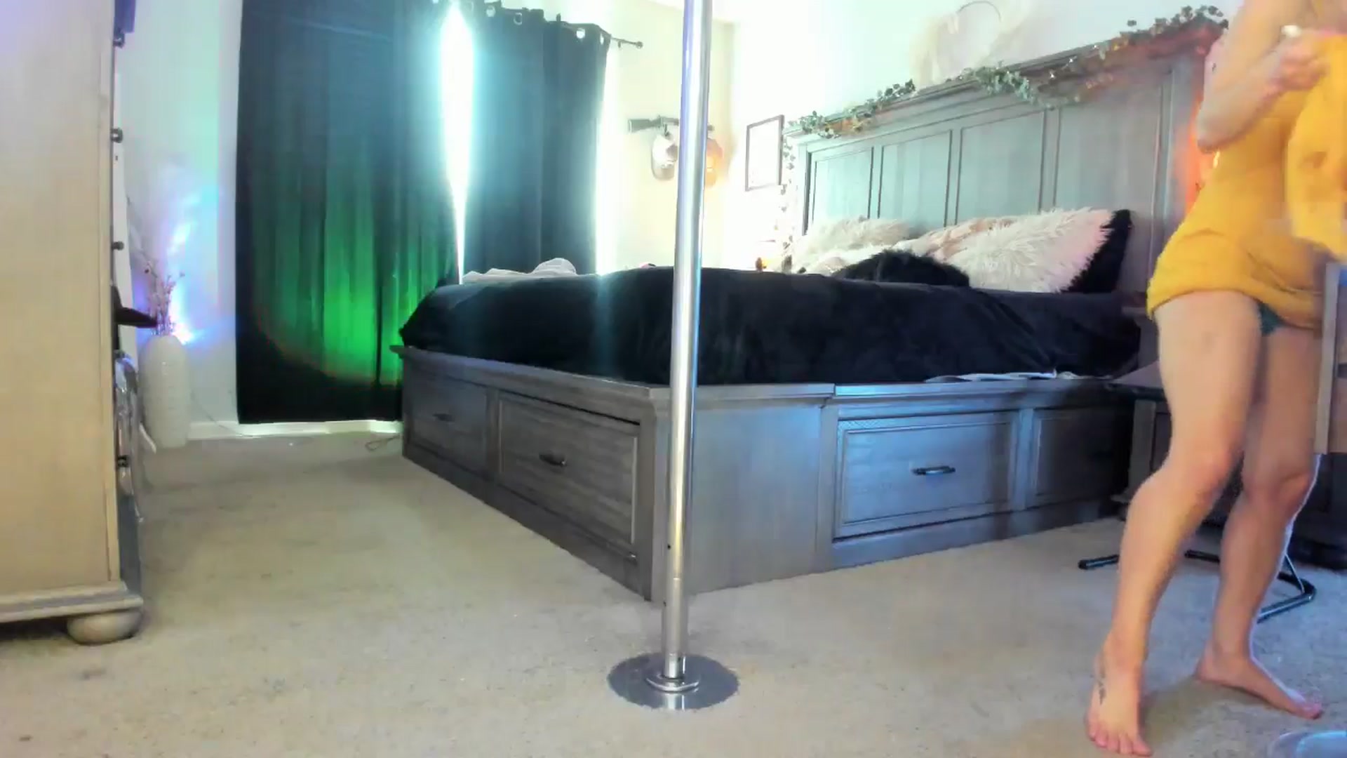 Gallery image thumbnail from TeXxxx's myfreecams stream on, 04/01/2025, 18:16 image 10 of 20