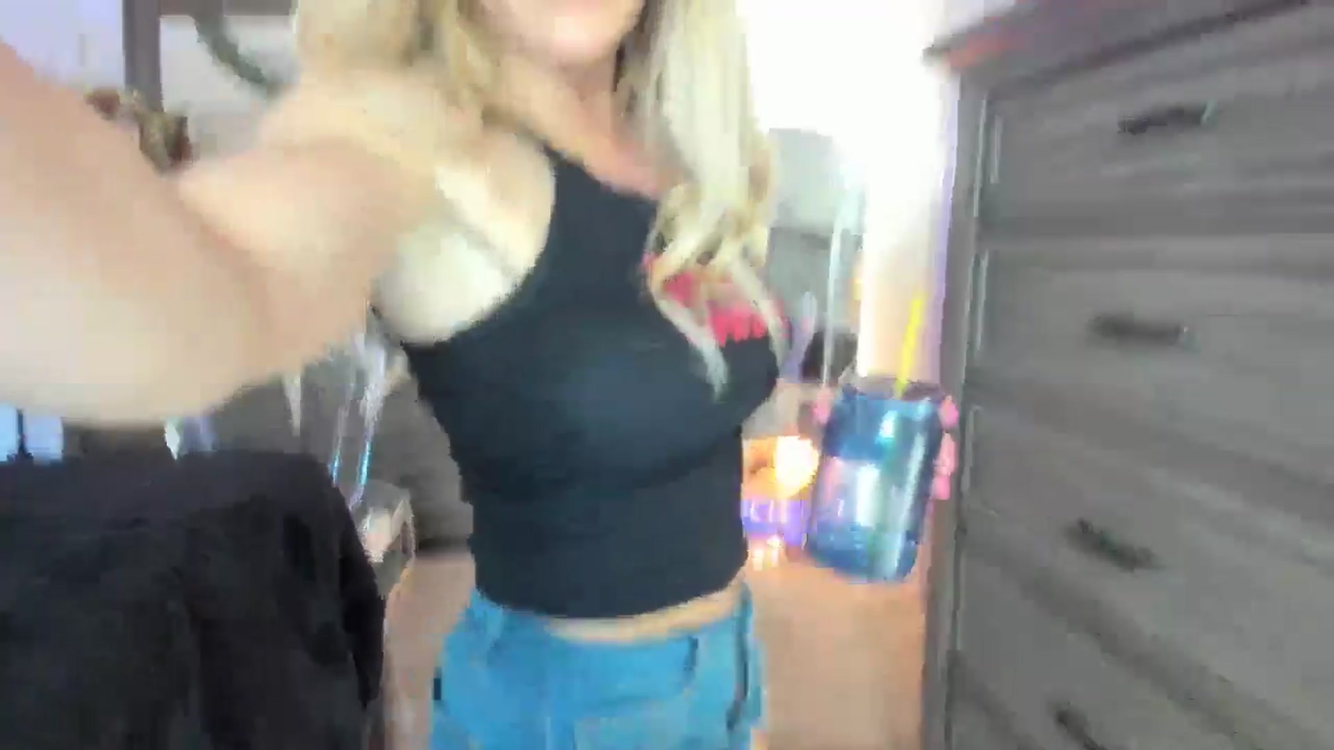 Gallery image thumbnail from TeXxxx's myfreecams stream on, 04/04/2025, 21:25 image 5 of 20