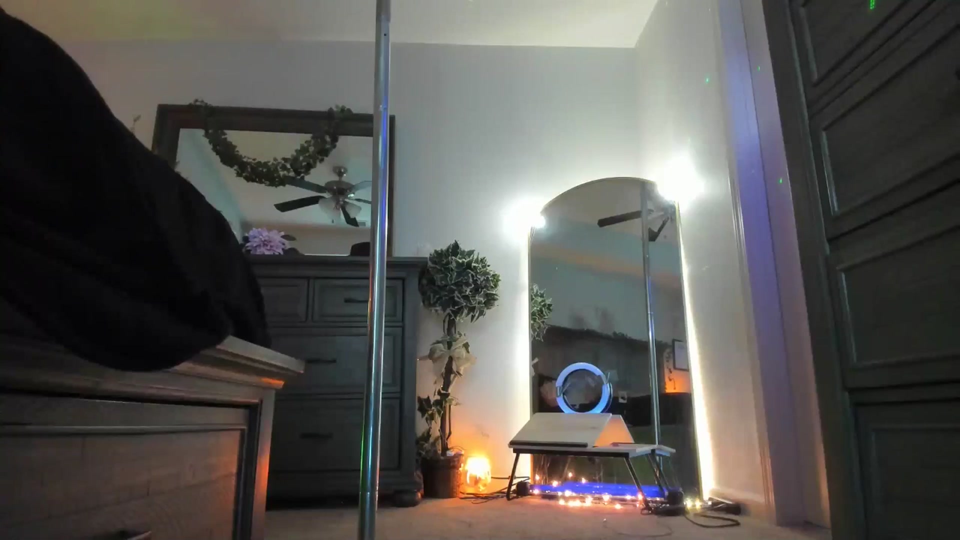 Gallery image thumbnail from TeXxxx's myfreecams stream on, 04/09/2025, 23:40 image 6 of 20