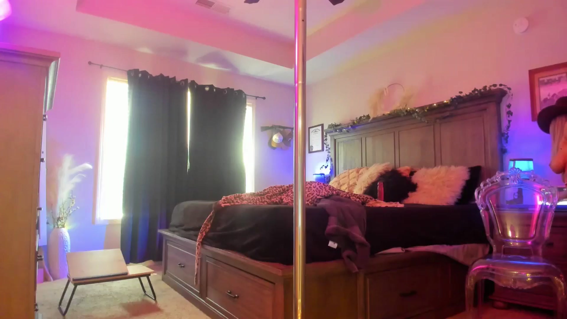 Gallery image thumbnail from TeXxxx's myfreecams stream on, 05/06/2025, 17:39 image 11 of 20