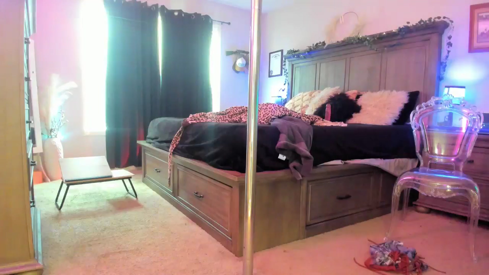 Gallery image thumbnail from TeXxxx's myfreecams stream on, 05/06/2025, 17:39 image 7 of 20