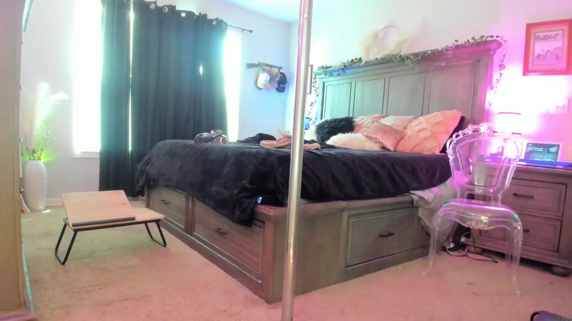 Gallery image thumbnail from TeXxxx's myfreecams stream on, 05/19/2025, 20:37 image 4 of 20