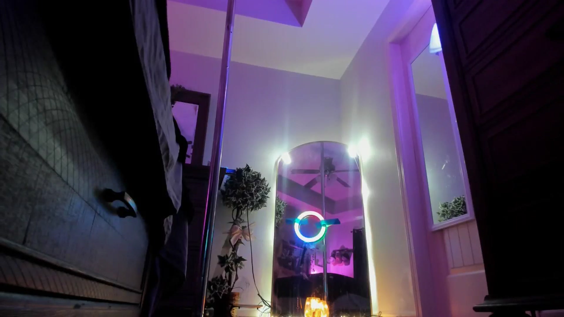 Gallery image thumbnail from TeXxxx's myfreecams stream on, 05/28/2025, 20:40 image 9 of 20