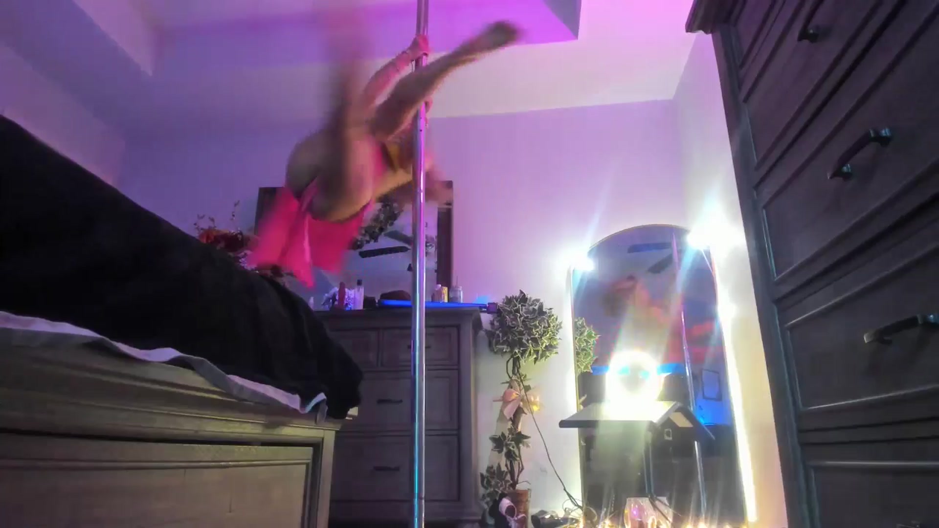 Gallery image thumbnail from TeXxxx's myfreecams stream on, 05/29/2025, 16:44 image 7 of 20