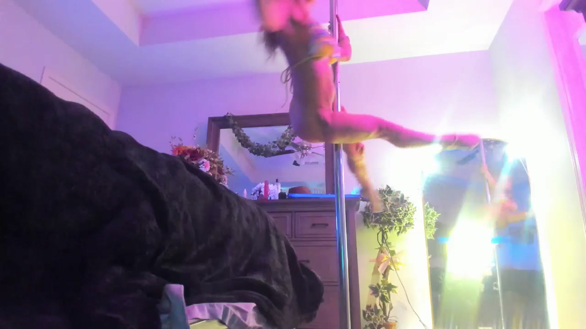 Gallery image thumbnail from TeXxxx's myfreecams stream on, 05/29/2025, 16:44 image 14 of 20