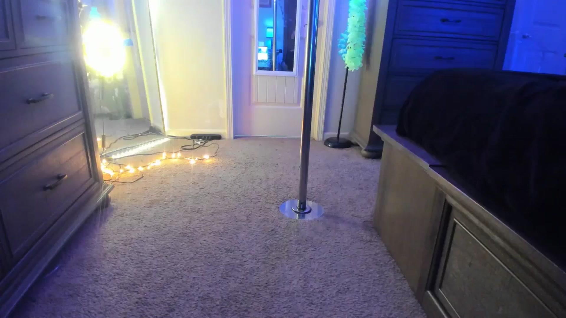 Gallery image thumbnail from TeXxxx's myfreecams stream on, 06/03/2025, 19:26 image 10 of 20