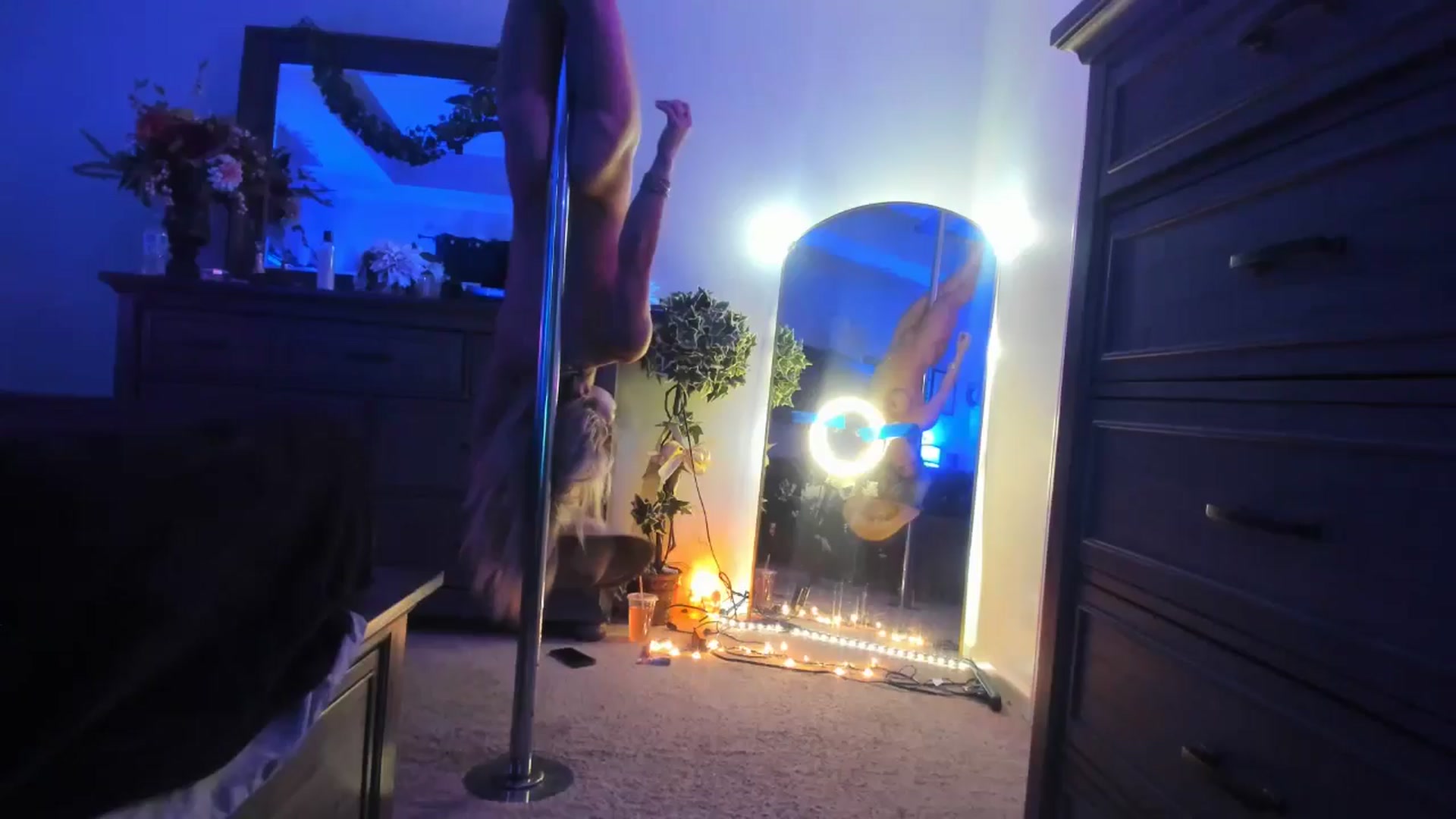 Gallery image thumbnail from TeXxxx's myfreecams stream on, 06/09/2025, 20:46 image 7 of 20