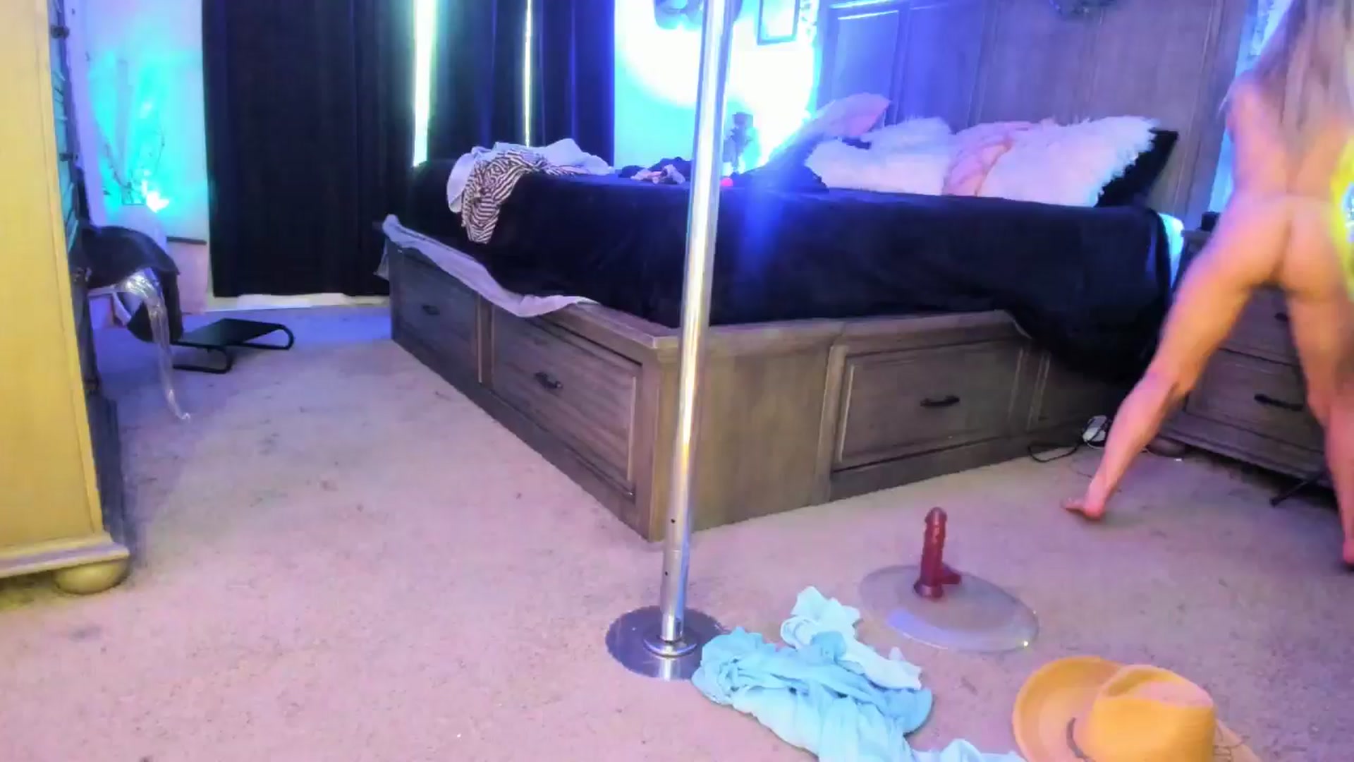 Gallery image thumbnail from TeXxxx's myfreecams stream on, 06/09/2025, 20:46 image 15 of 20