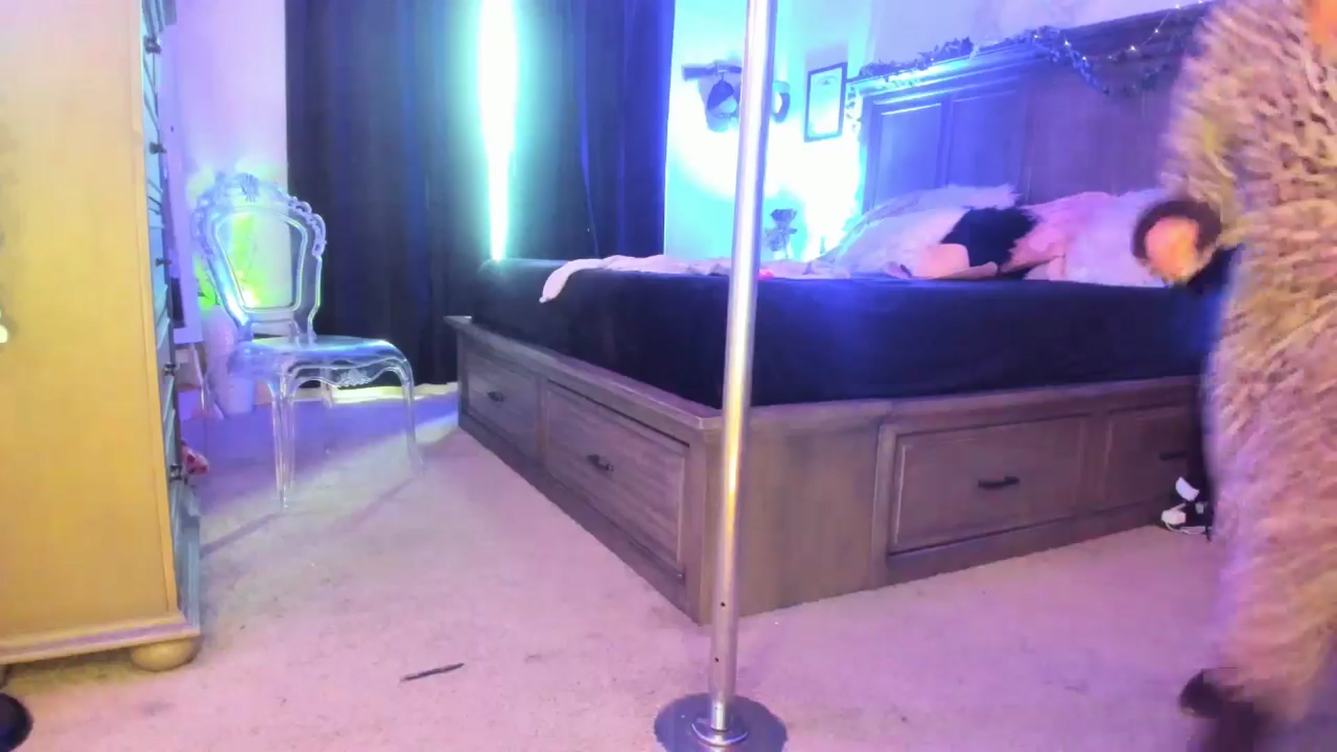 Gallery image thumbnail from TeXxxx's myfreecams stream on, 06/19/2025, 19:05 image 9 of 20