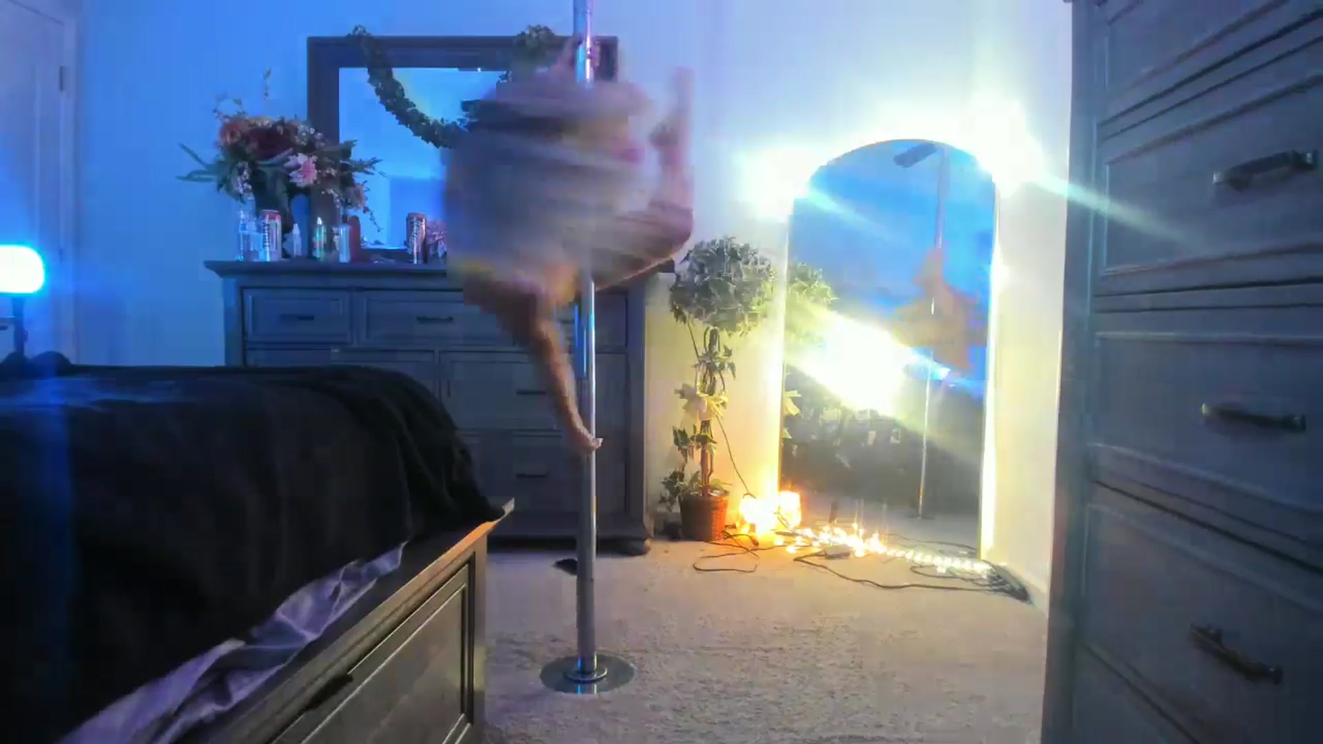 Gallery image thumbnail from TeXxxx's myfreecams stream on, 07/01/2025, 19:34 image 19 of 20