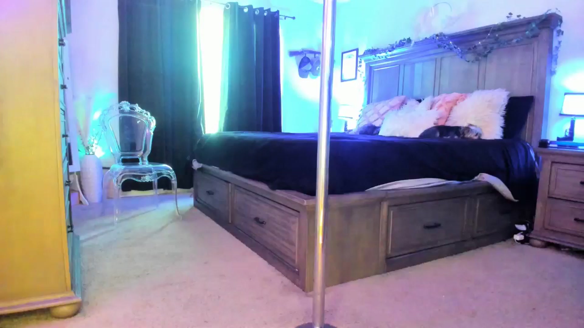 Gallery image thumbnail from TeXxxx's myfreecams stream on, 07/02/2025, 17:18 image 13 of 20