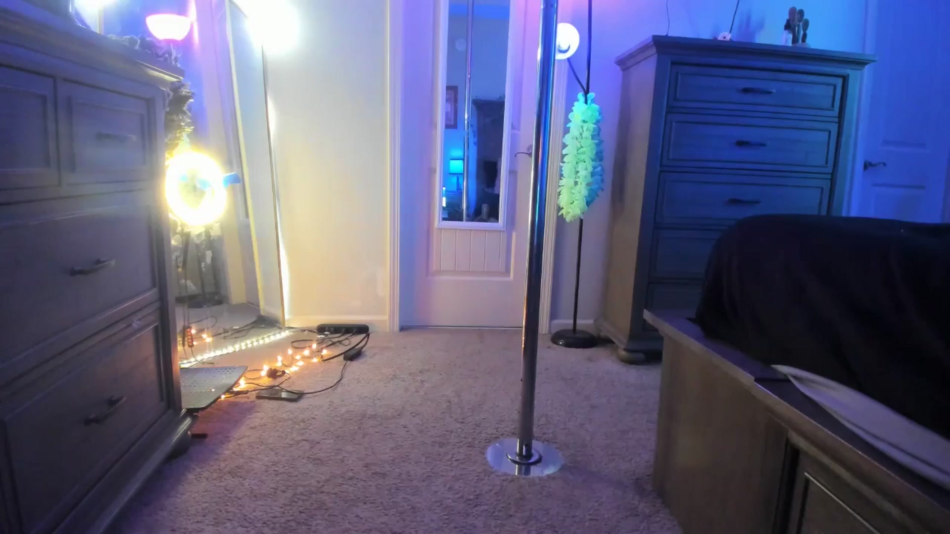 Gallery image thumbnail from TeXxxx's myfreecams stream on, 07/02/2025, 17:18 image 19 of 20