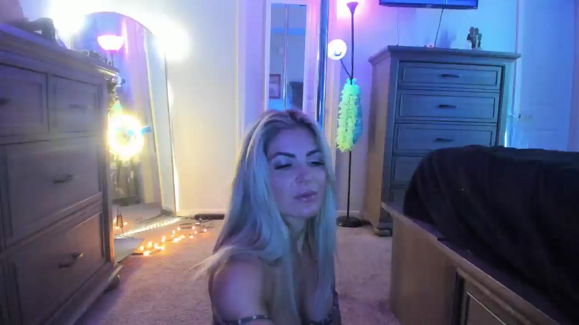 Gallery image thumbnail from TeXxxx's myfreecams stream on, 07/02/2025, 19:38 image 5 of 20