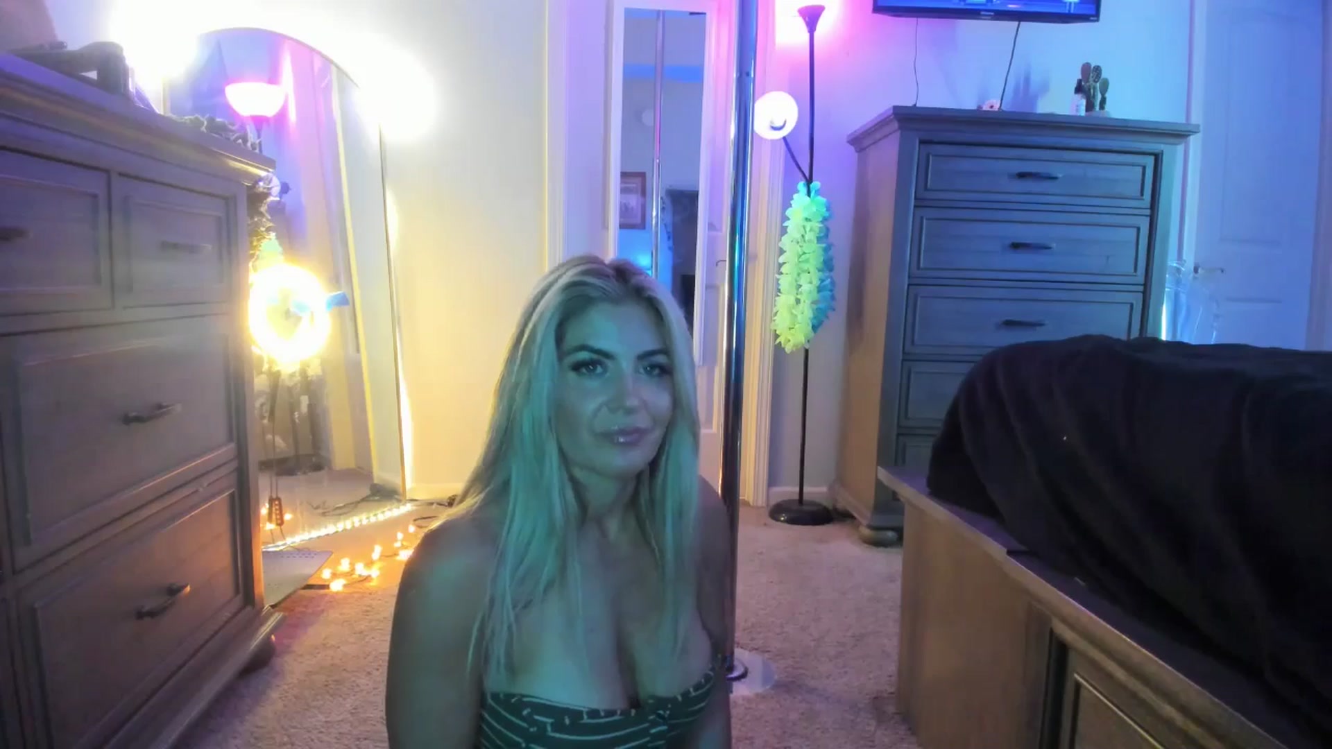 Gallery image thumbnail from TeXxxx's myfreecams stream on, 07/02/2025, 19:38 image 6 of 20