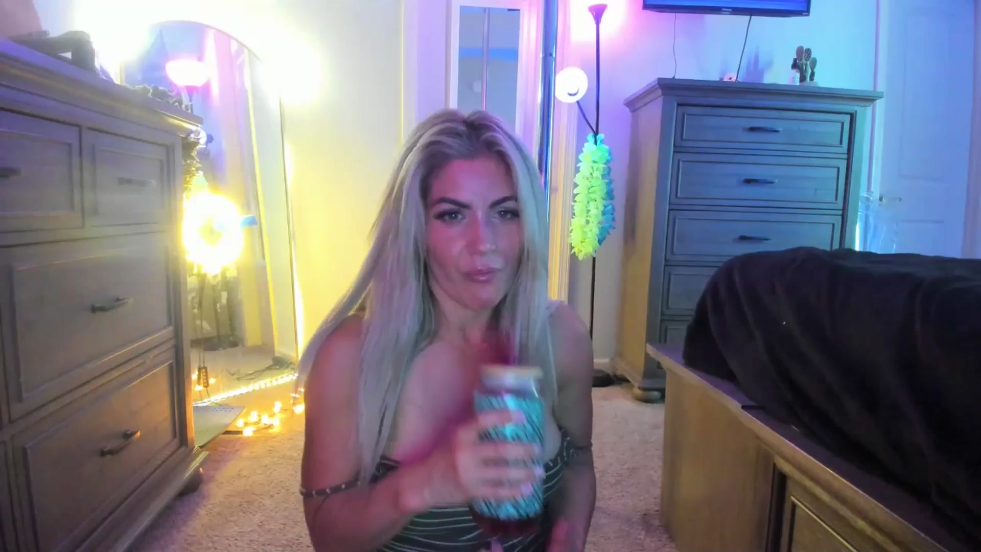 Gallery image thumbnail from TeXxxx's myfreecams stream on, 07/02/2025, 19:38 image 8 of 20