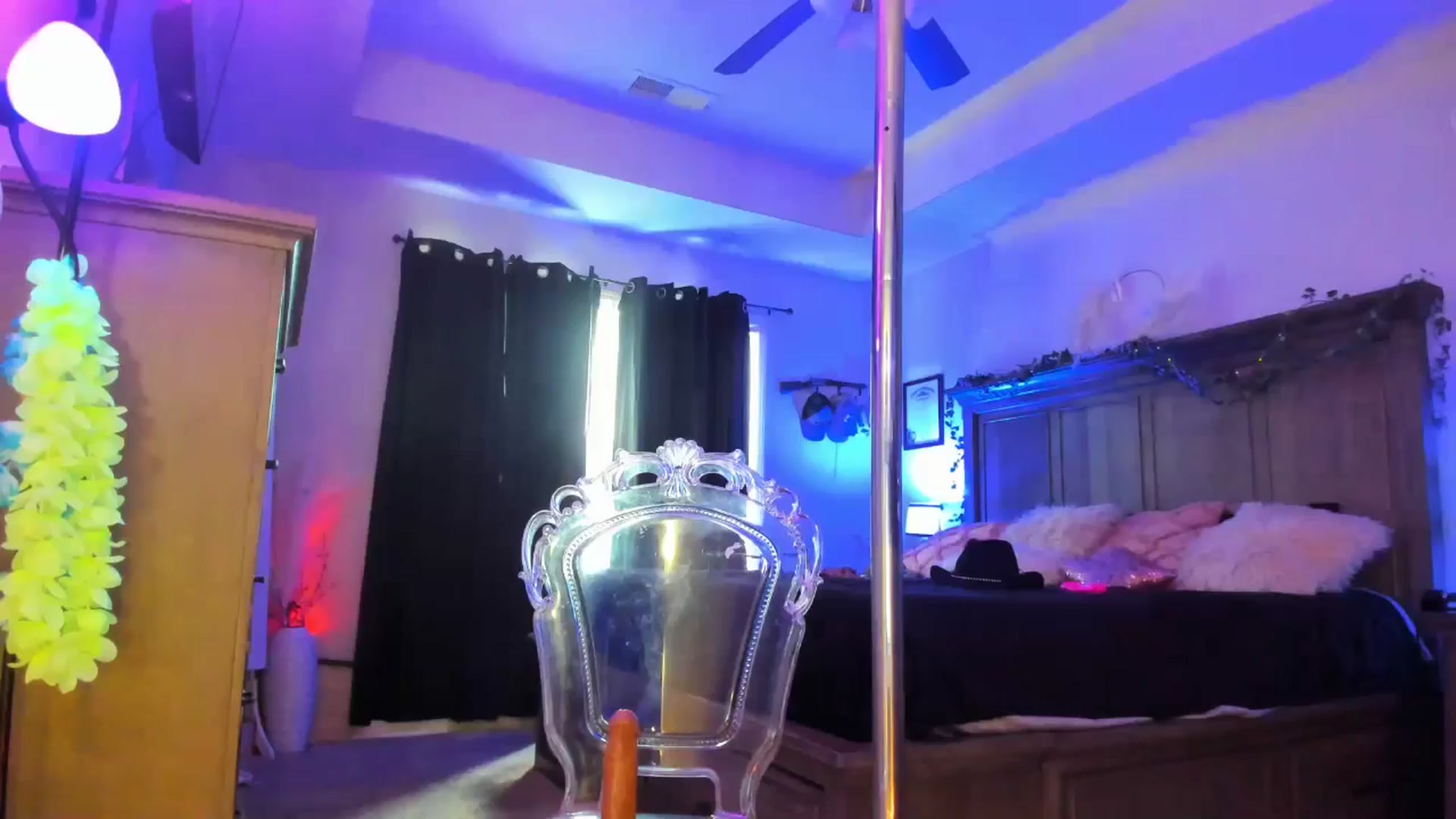 Gallery image thumbnail from TeXxxx's myfreecams stream on, 07/07/2025, 21:02 image 14 of 20