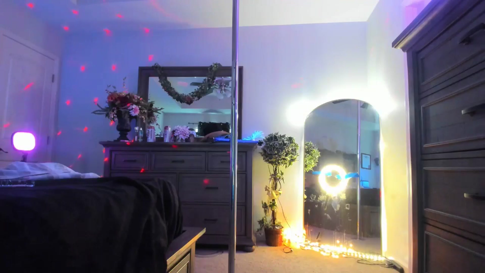 Gallery image thumbnail from TeXxxx's myfreecams stream on, 07/08/2025, 18:44 image 19 of 20