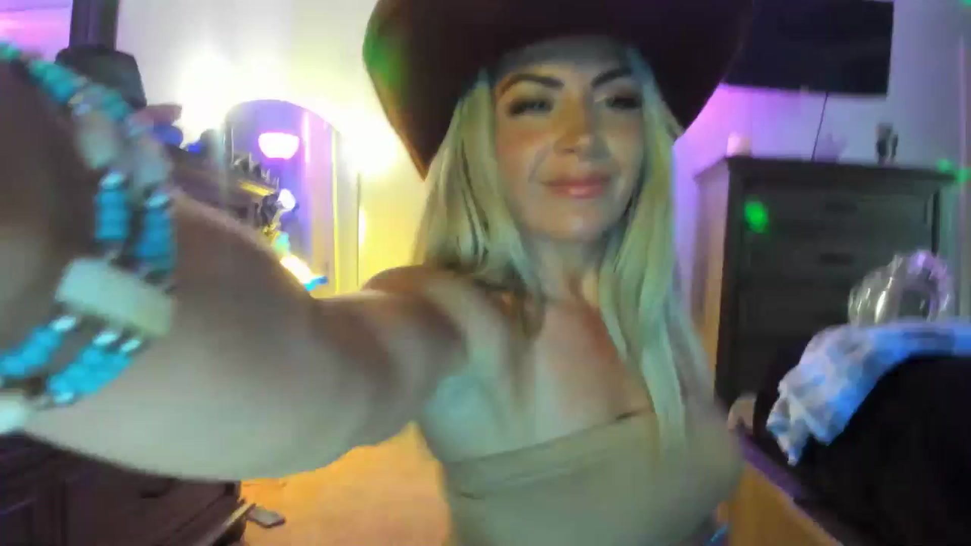 Gallery image thumbnail from TeXxxx's myfreecams stream on, 07/08/2025, 18:44 image 7 of 20