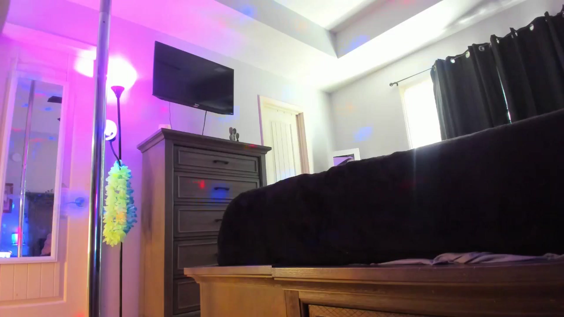 Gallery image thumbnail from TeXxxx's myfreecams stream on, 07/08/2025, 19:47 image 6 of 20