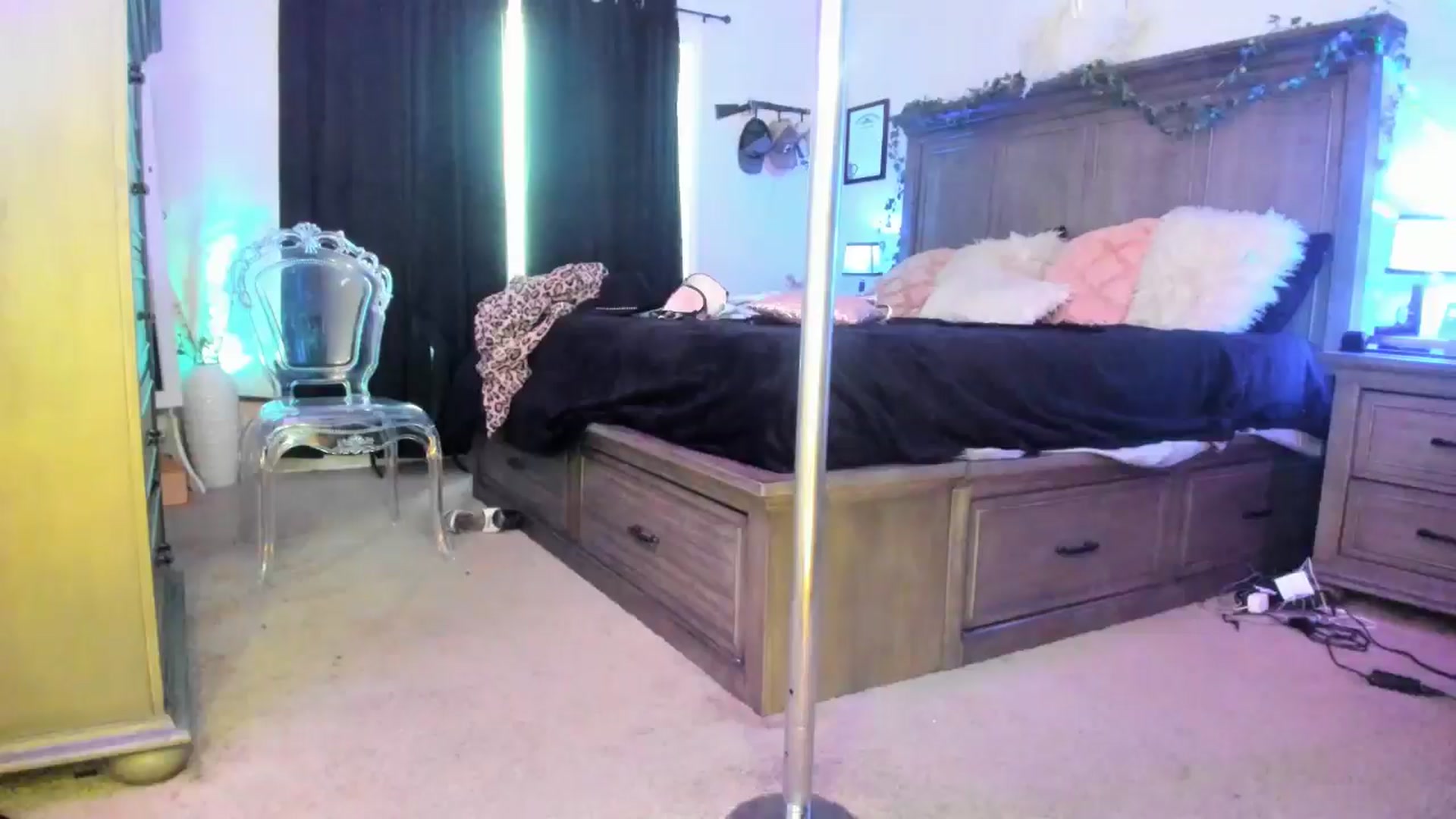 Gallery image thumbnail from TeXxxx's myfreecams stream on, 07/12/2025, 01:07 image 12 of 20