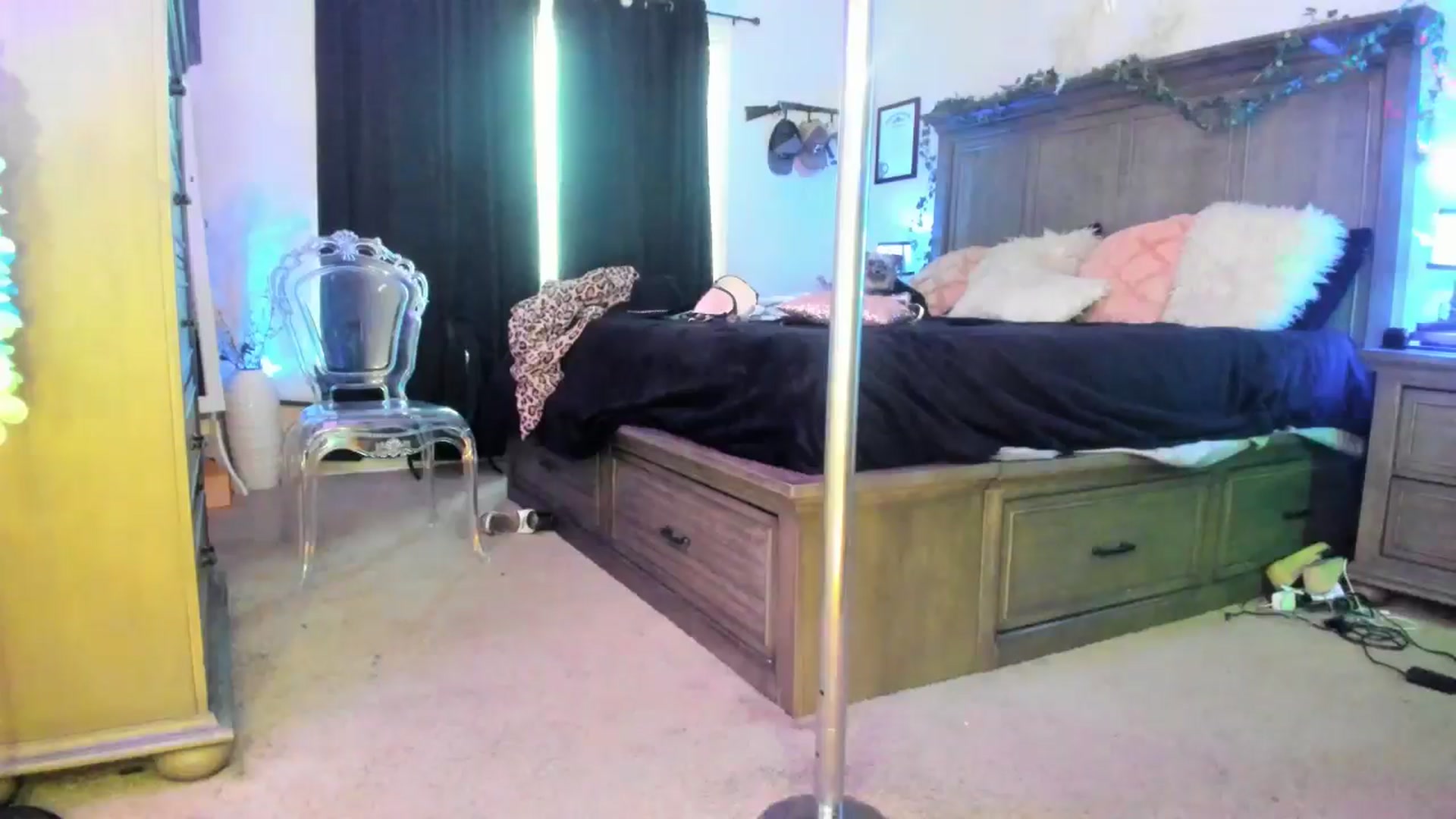 Gallery image thumbnail from TeXxxx's myfreecams stream on, 07/12/2025, 01:07 image 10 of 20
