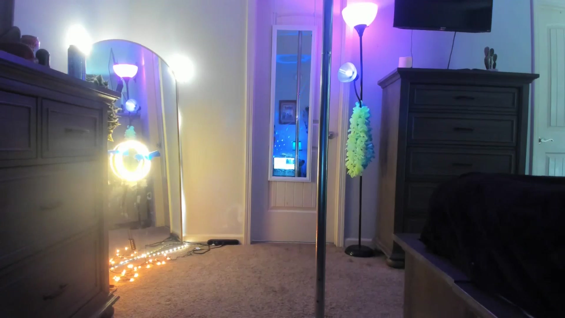 Gallery image thumbnail from TeXxxx's myfreecams stream on, 07/14/2025, 22:24 image 3 of 20