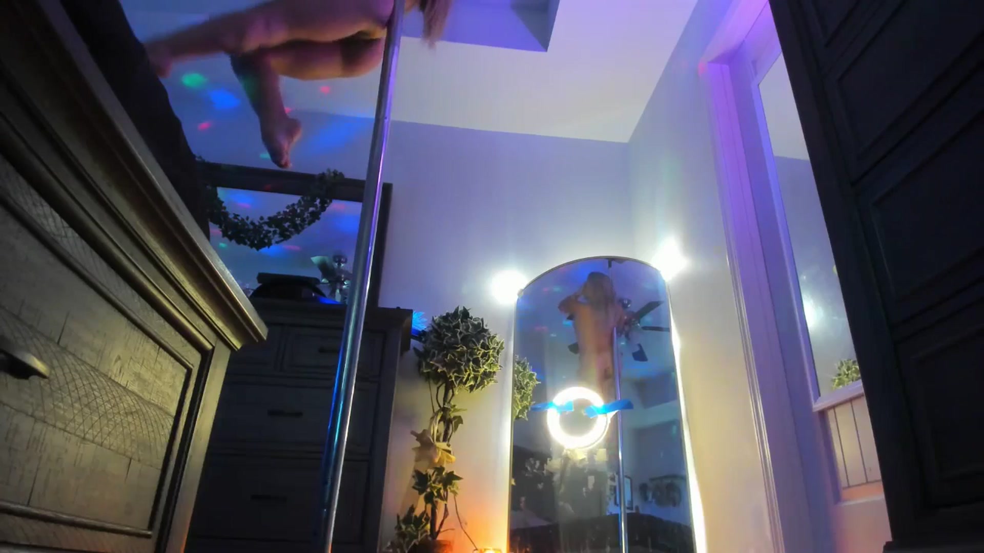 Gallery image thumbnail from TeXxxx's myfreecams stream on, 07/15/2025, 19:58 image 13 of 20