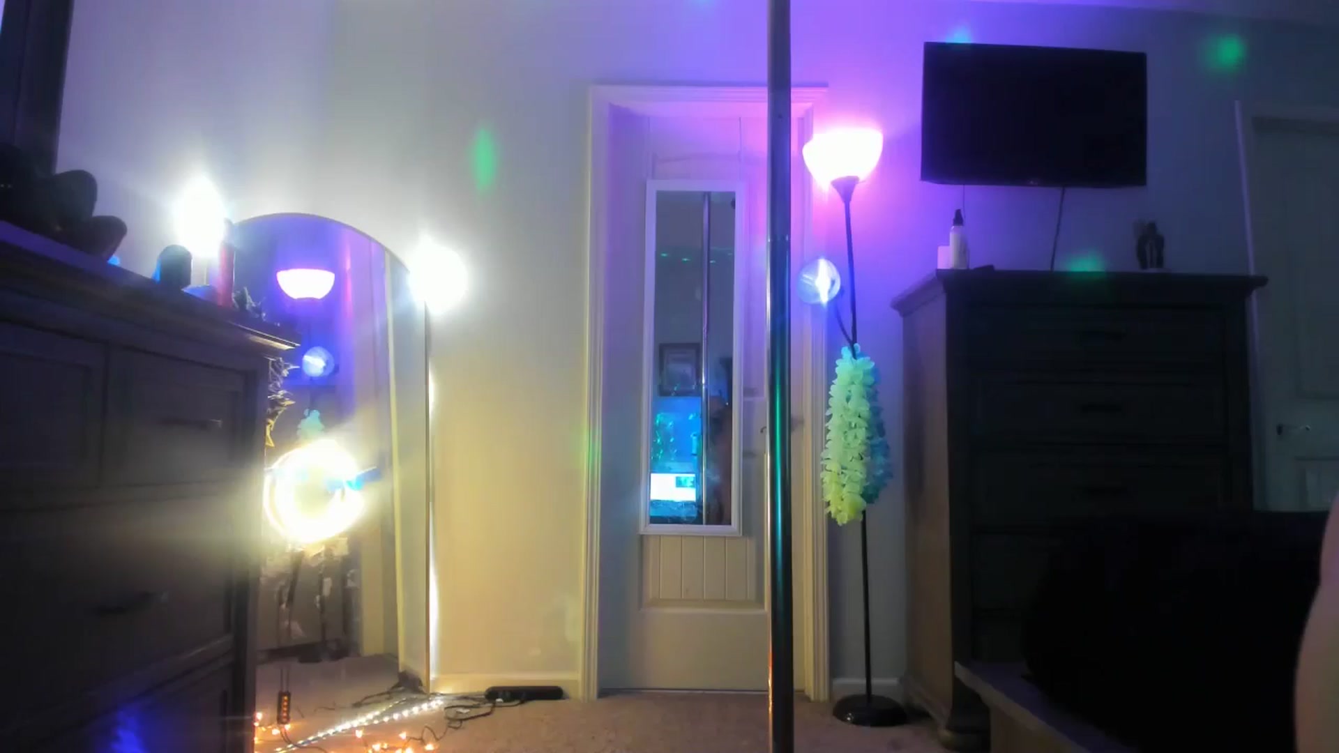 Gallery image thumbnail from TeXxxx's myfreecams stream on, 07/15/2025, 20:35 image 7 of 20