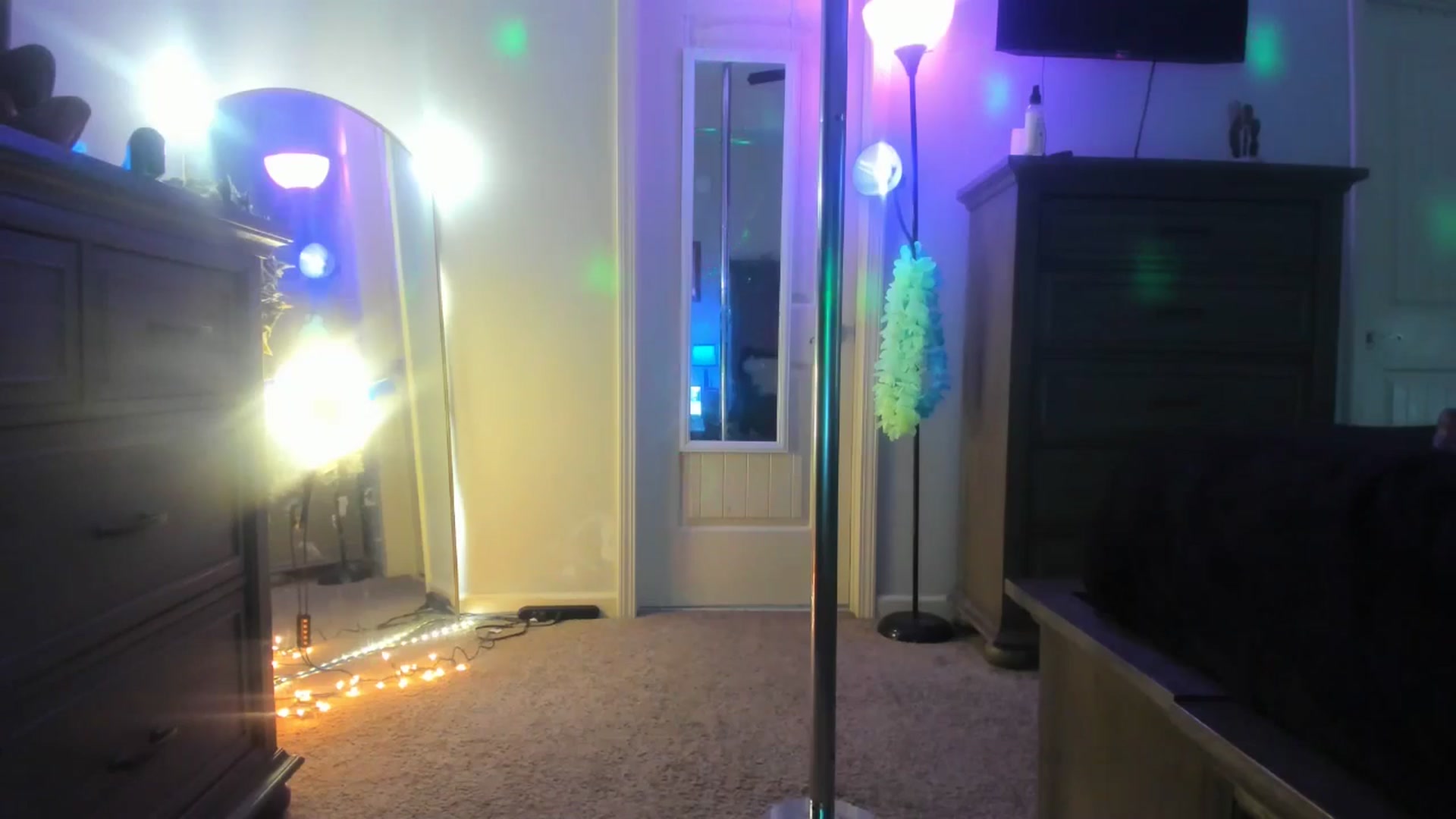 Gallery image thumbnail from TeXxxx's myfreecams stream on, 07/15/2025, 20:35 image 10 of 20