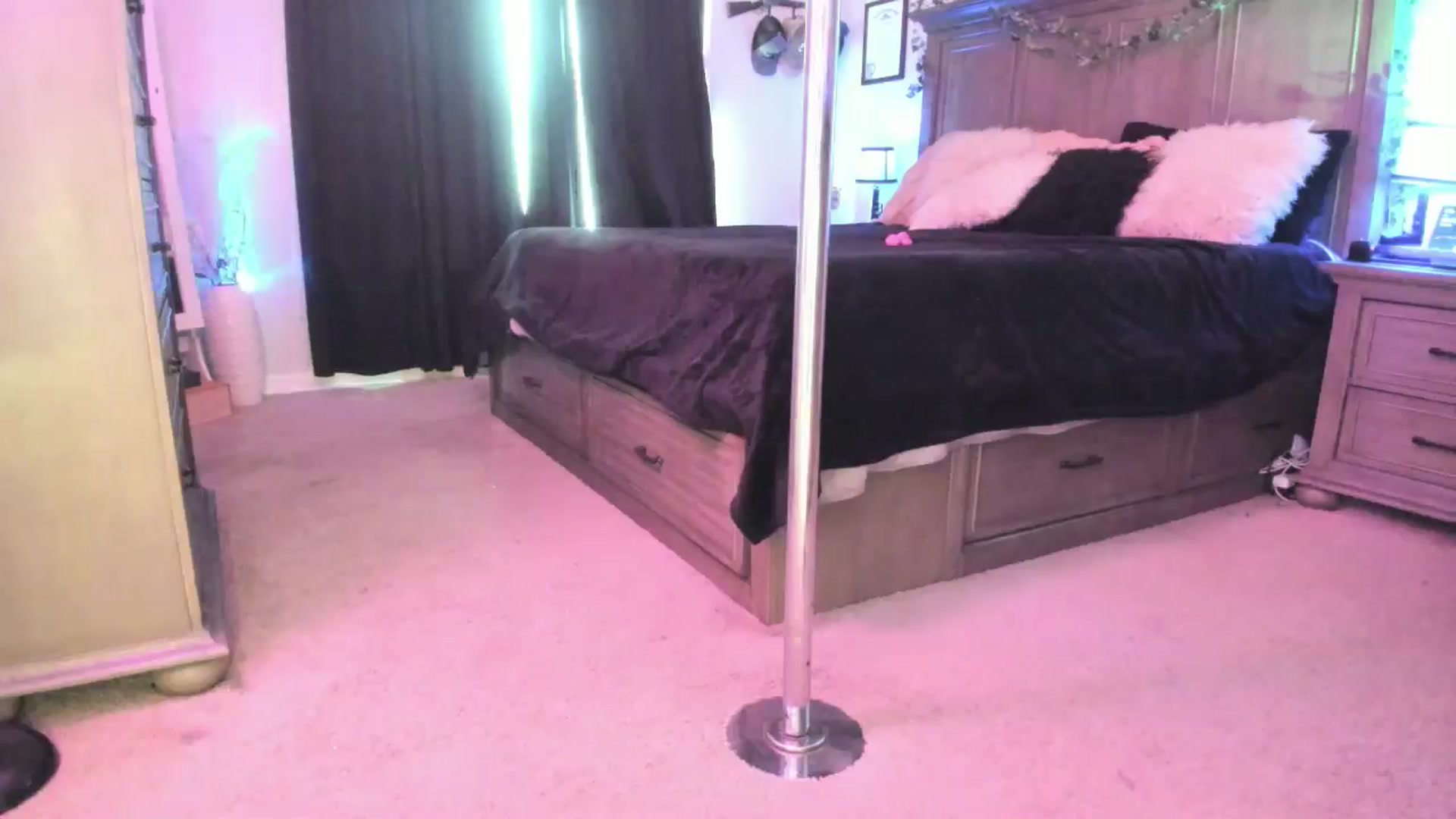 Gallery image thumbnail from TeXxxx's myfreecams stream on, 07/31/2025, 17:09 image 9 of 20