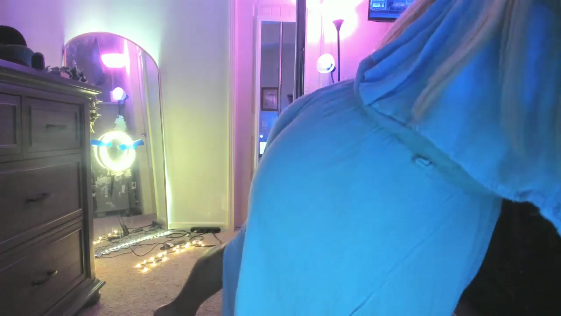 Gallery image thumbnail from TeXxxx's myfreecams stream on, 08/01/2025, 17:55 image 15 of 20