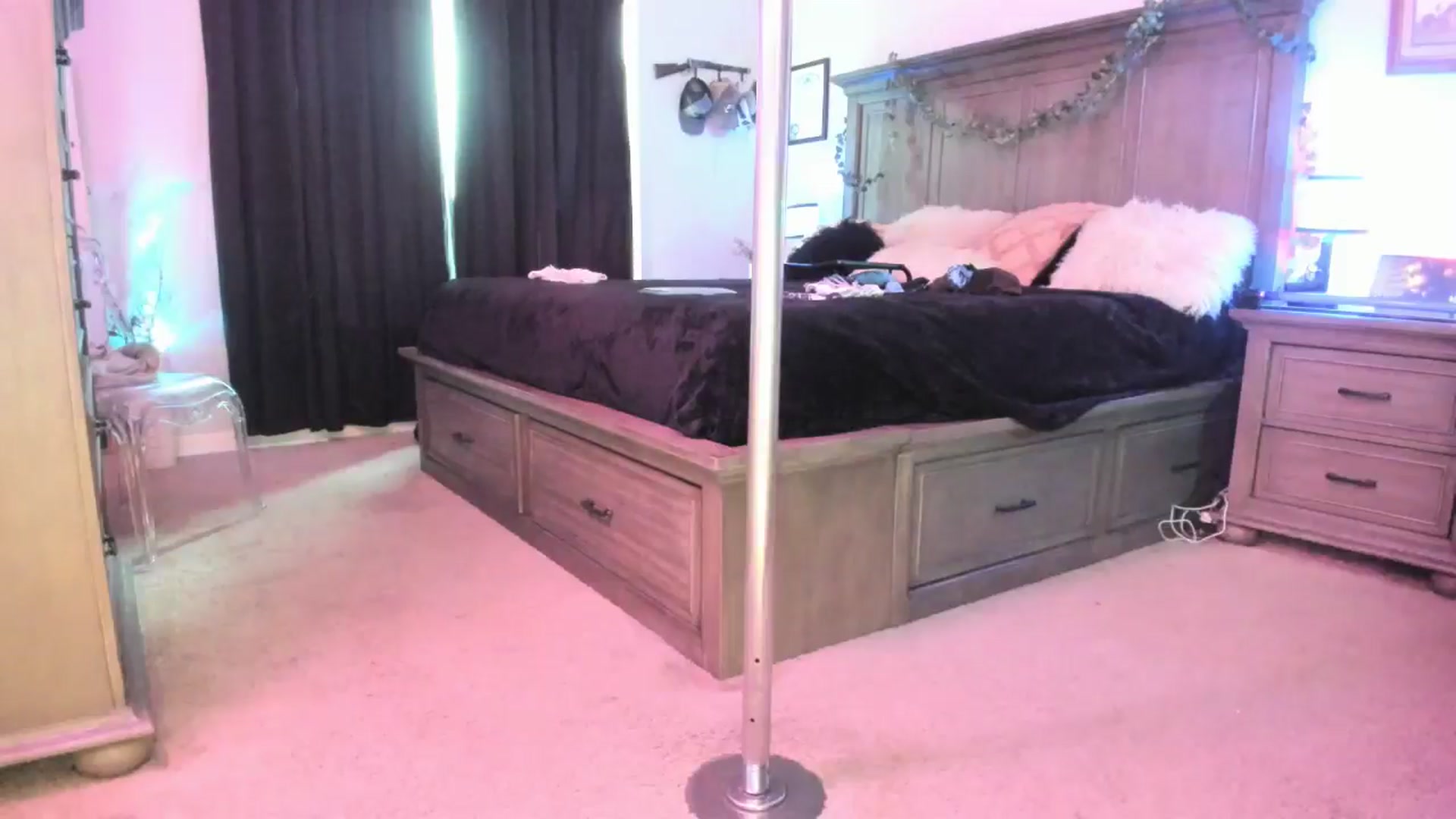Gallery image thumbnail from TeXxxx's myfreecams stream on, 08/05/2025, 20:11 image 18 of 20
