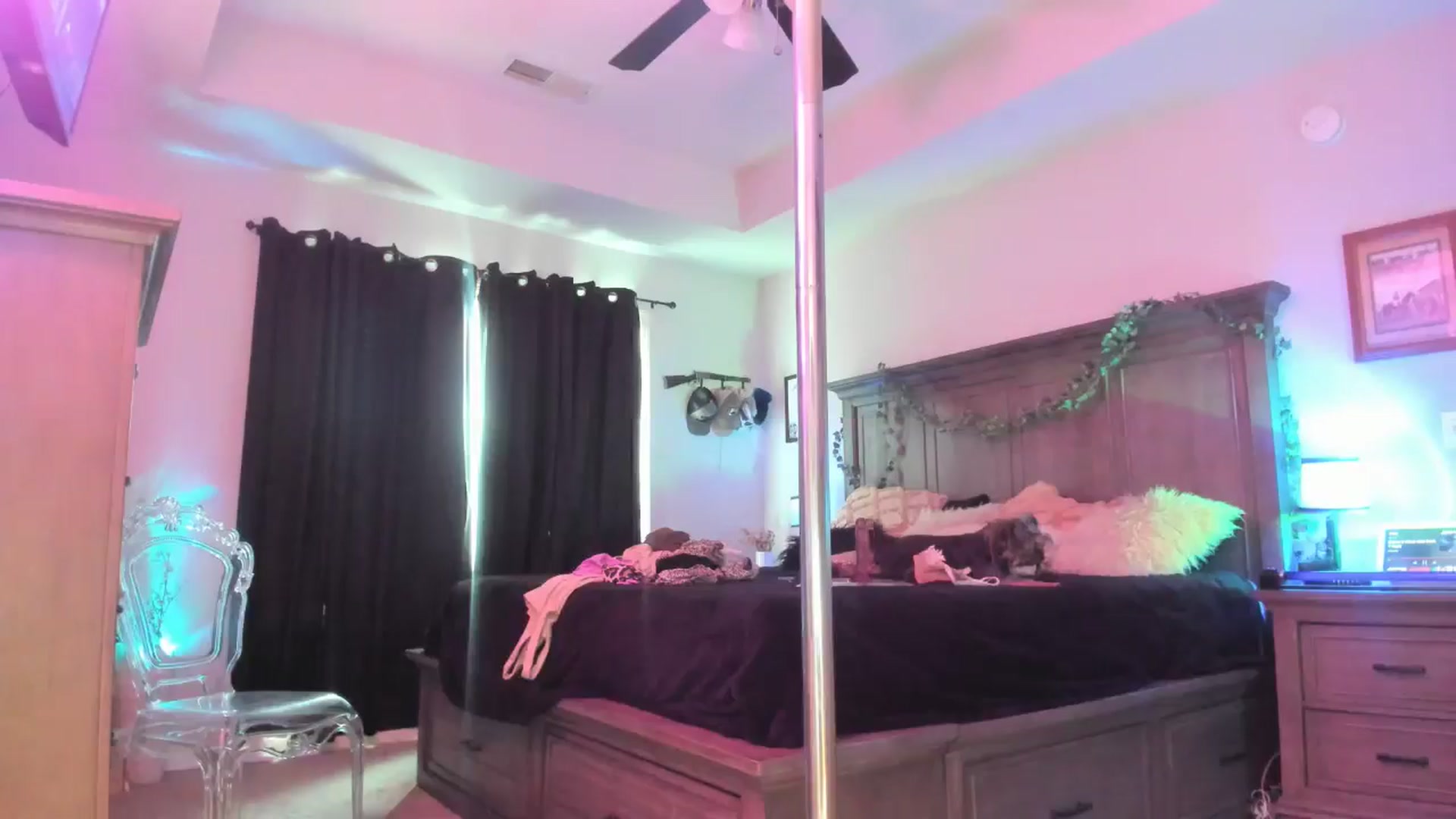 Gallery image thumbnail from TeXxxx's myfreecams stream on, 08/06/2025, 19:02 image 8 of 20