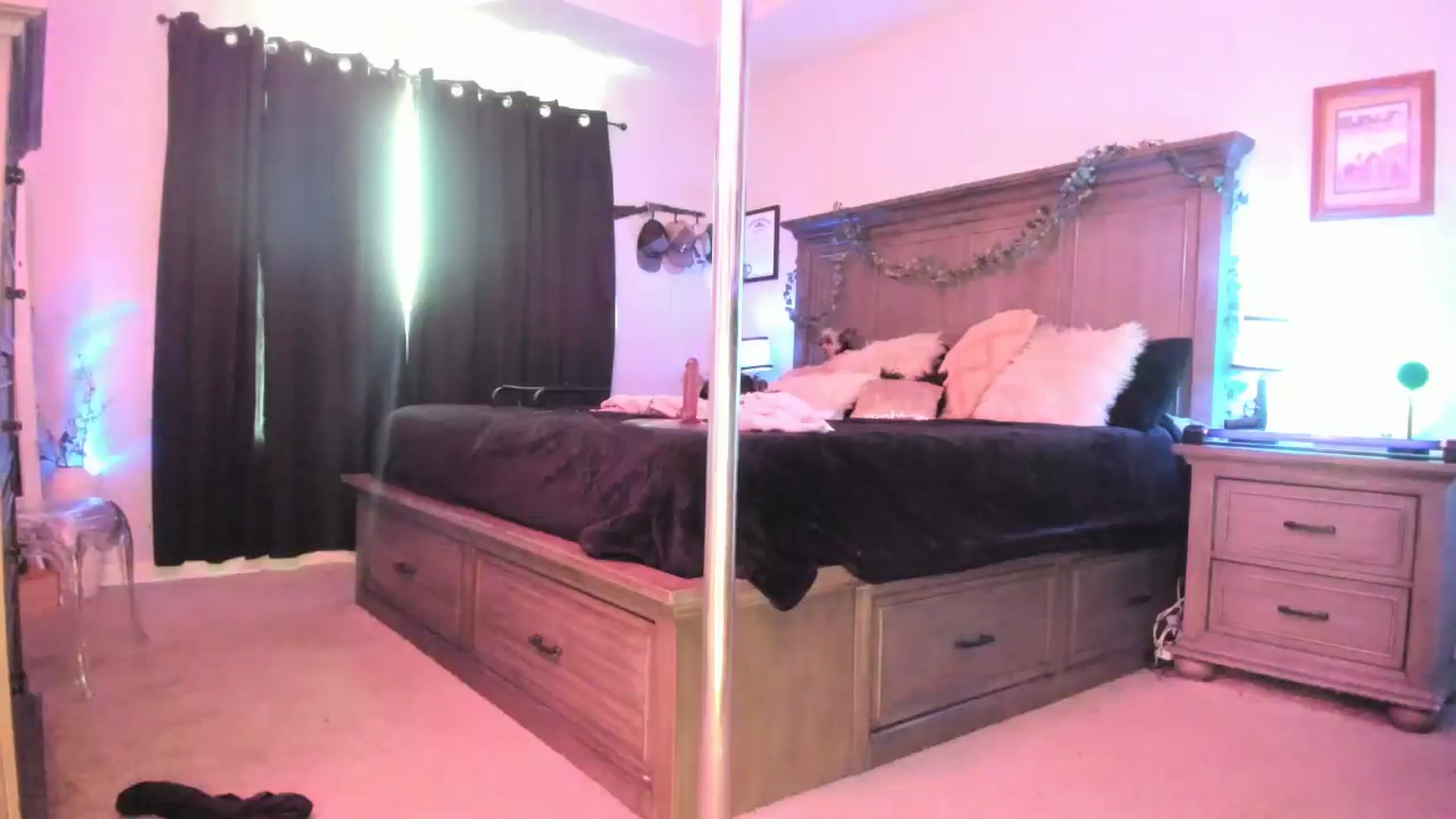 Gallery image thumbnail from TeXxxx's myfreecams stream on, 08/07/2025, 17:48 image 13 of 20