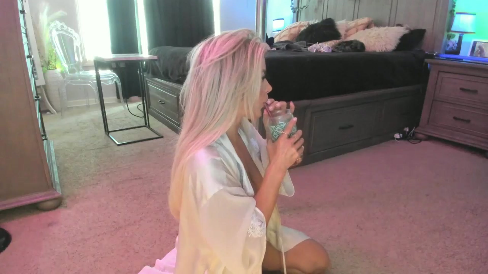 Gallery image thumbnail from TeXxxx's myfreecams stream on, 08/14/2025, 19:02 image 13 of 20