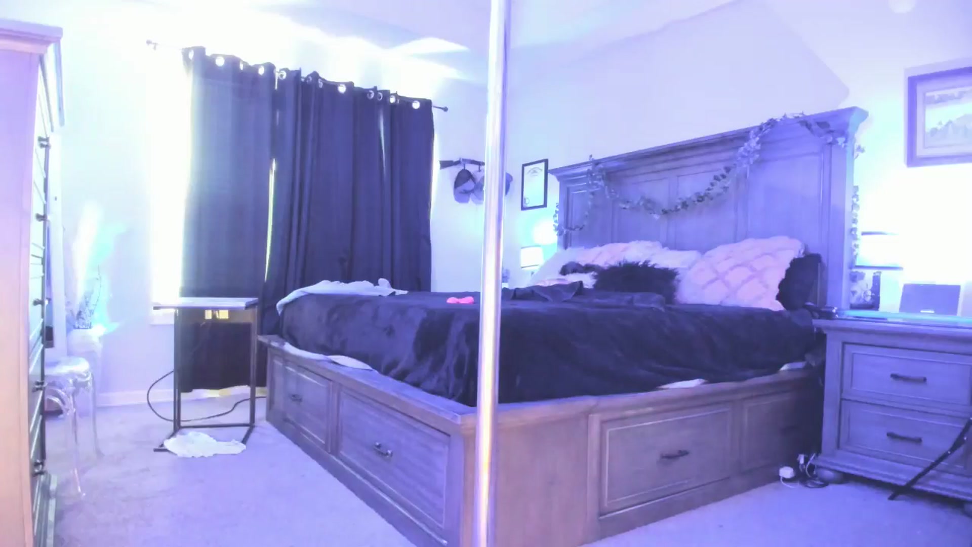 Gallery image thumbnail from TeXxxx's myfreecams stream on, 08/15/2025, 18:00 image 11 of 20