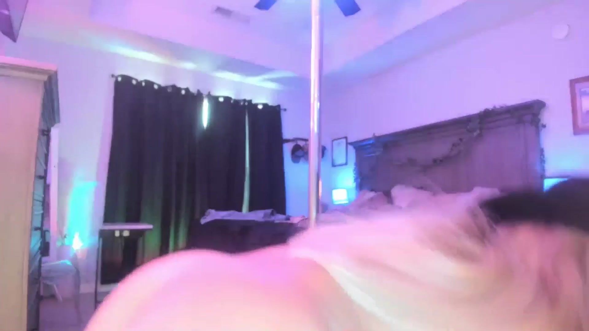 Gallery image thumbnail from TeXxxx's myfreecams stream on, 08/21/2025, 19:26 image 17 of 20
