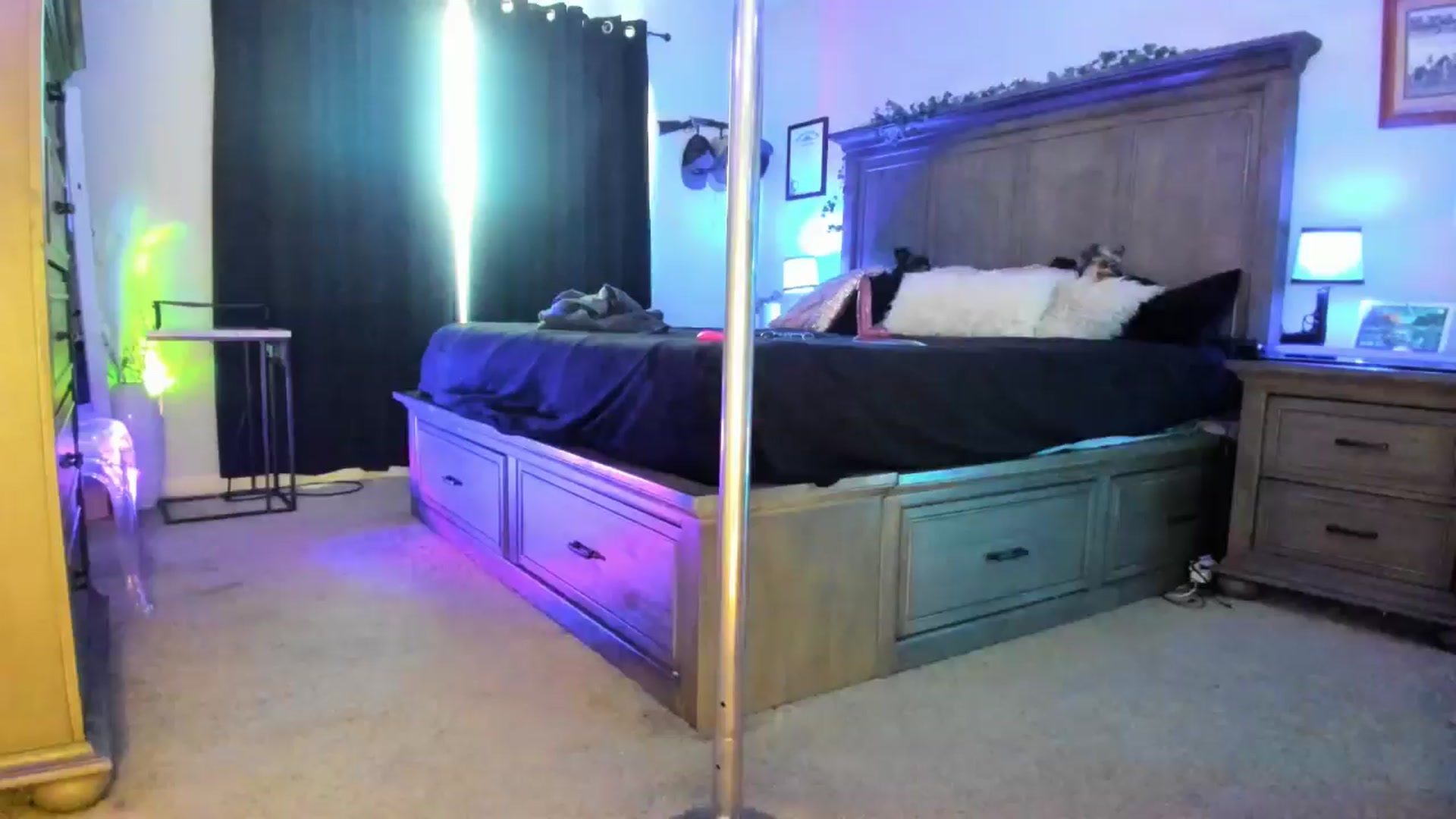 Gallery image thumbnail from TeXxxx's myfreecams stream on, 08/27/2025, 16:47 image 8 of 20