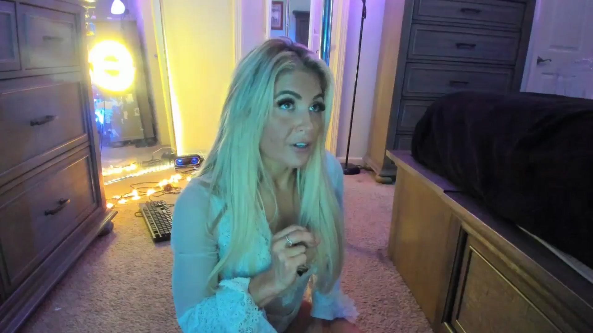 Gallery image thumbnail from TeXxxx's myfreecams stream on, 08/29/2025, 18:49 image 5 of 20