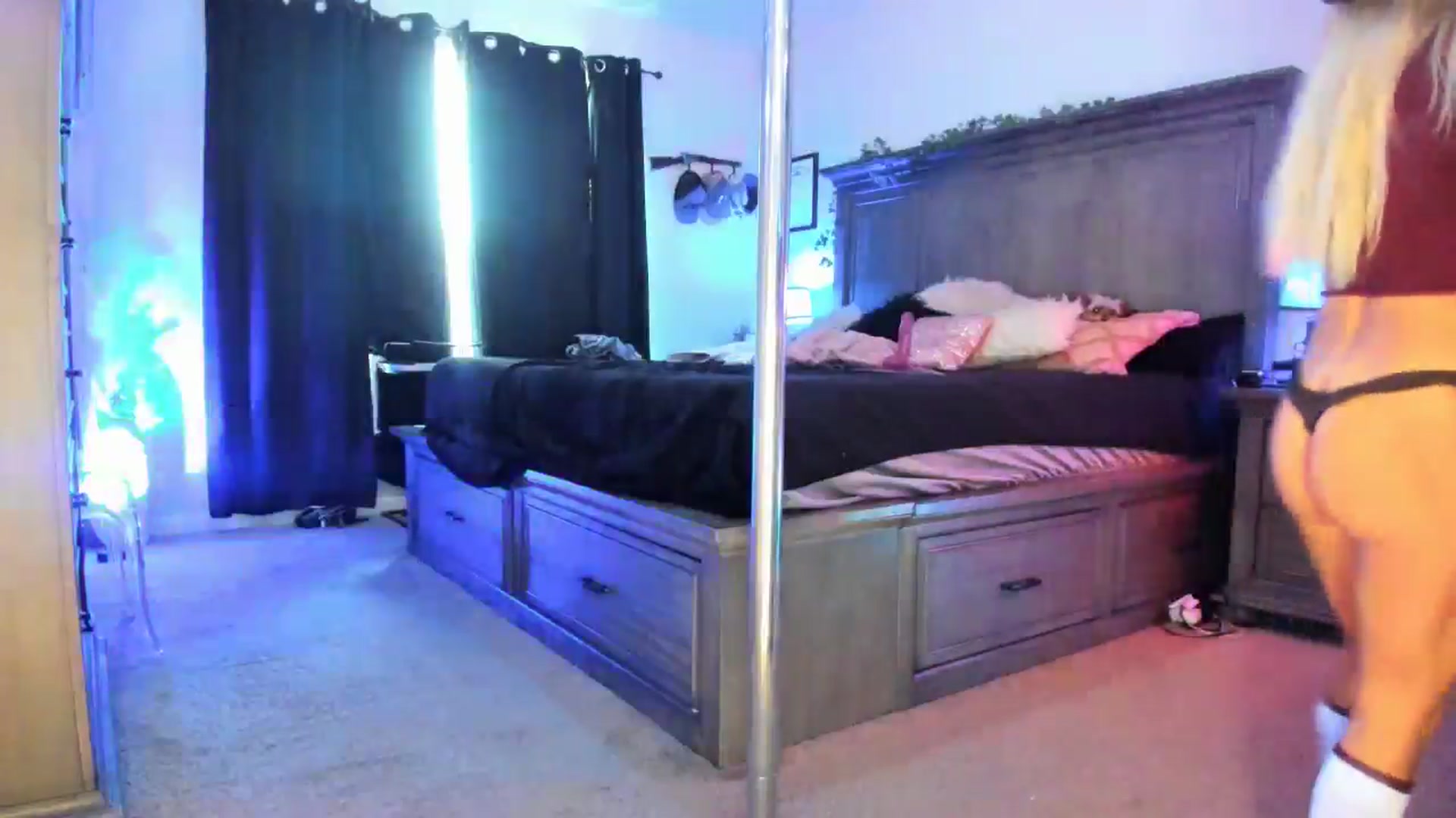 Gallery image thumbnail from TeXxxx's myfreecams stream on, 09/04/2025, 19:20 image 13 of 20