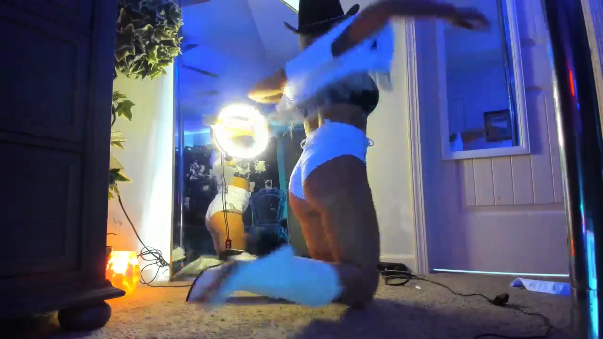 Gallery image thumbnail from TeXxxx's myfreecams stream on, 09/12/2025, 19:42 image 3 of 20