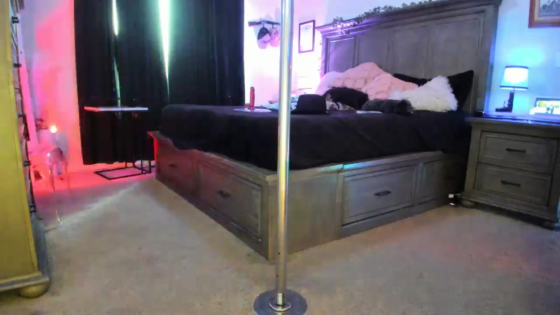 Gallery image thumbnail from TeXxxx's myfreecams stream on, 09/16/2025, 19:36 image 3 of 20