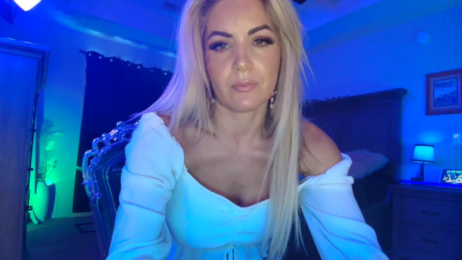 Gallery image thumbnail from TeXxxx's myfreecams stream on, 09/30/2025, 15:09 image 1 of 20