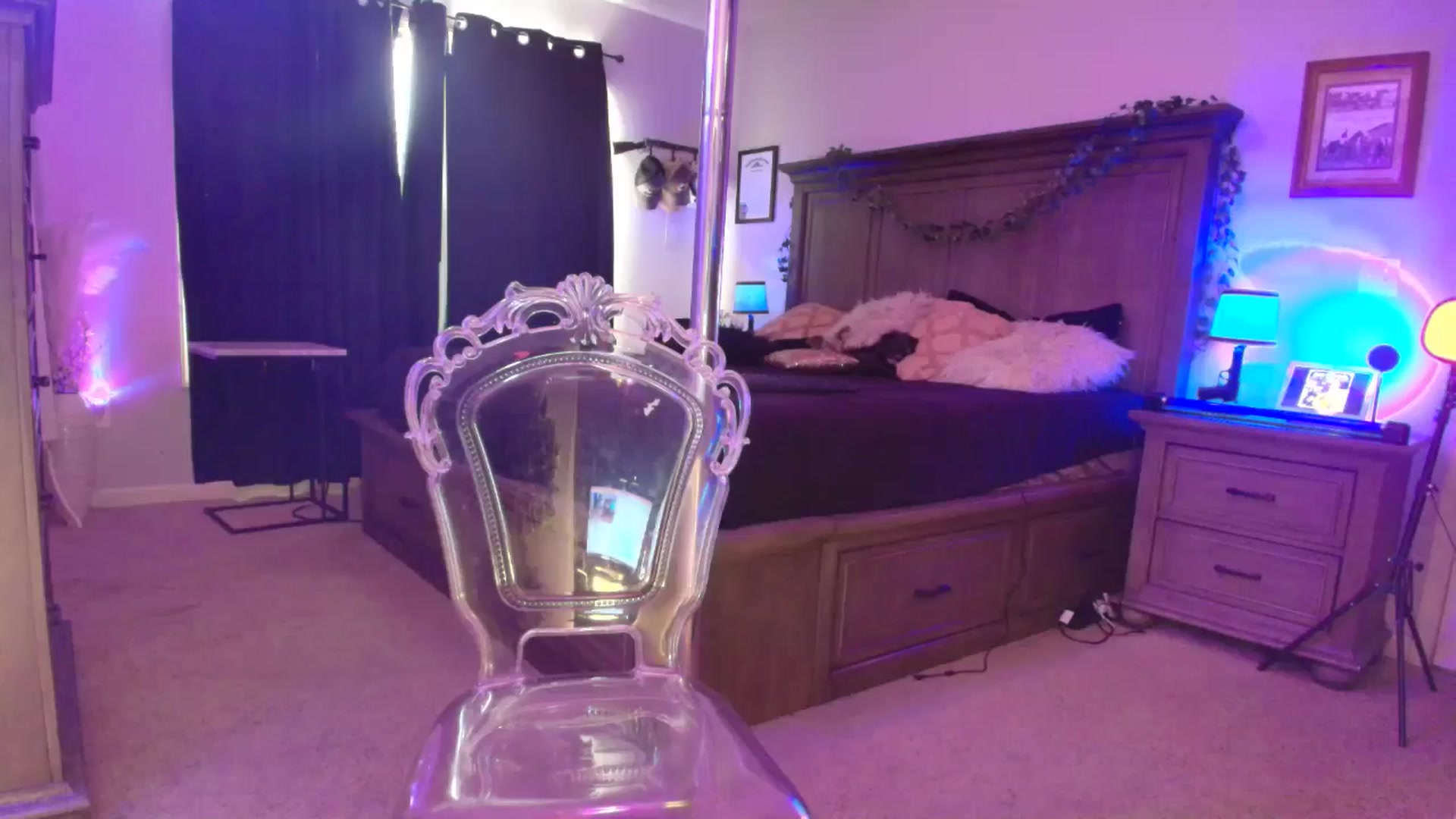 Gallery image thumbnail from TeXxxx's myfreecams stream on, 10/06/2025, 18:27 image 2 of 20