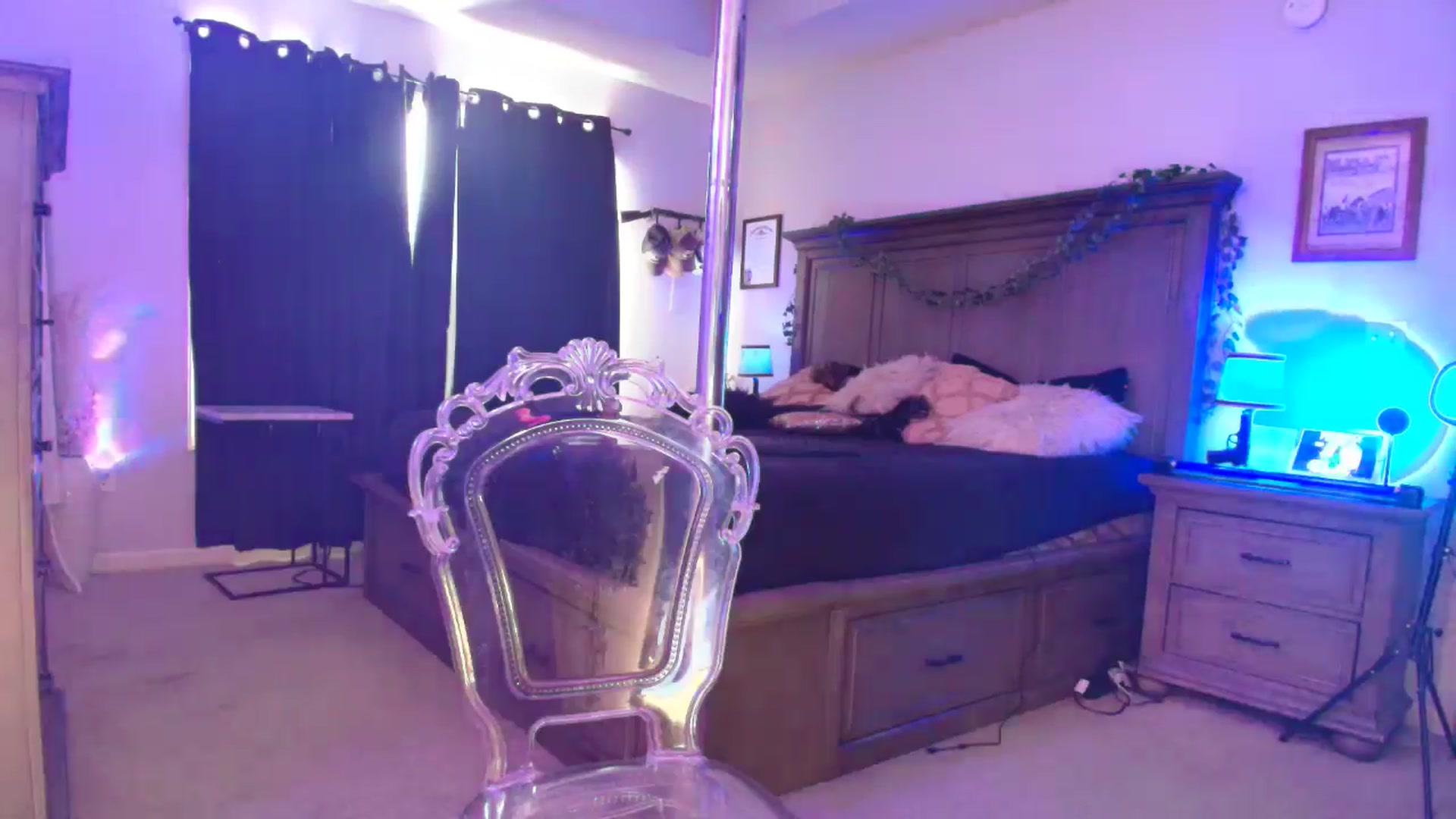 Gallery image thumbnail from TeXxxx's myfreecams stream on, 10/06/2025, 18:27 image 7 of 20