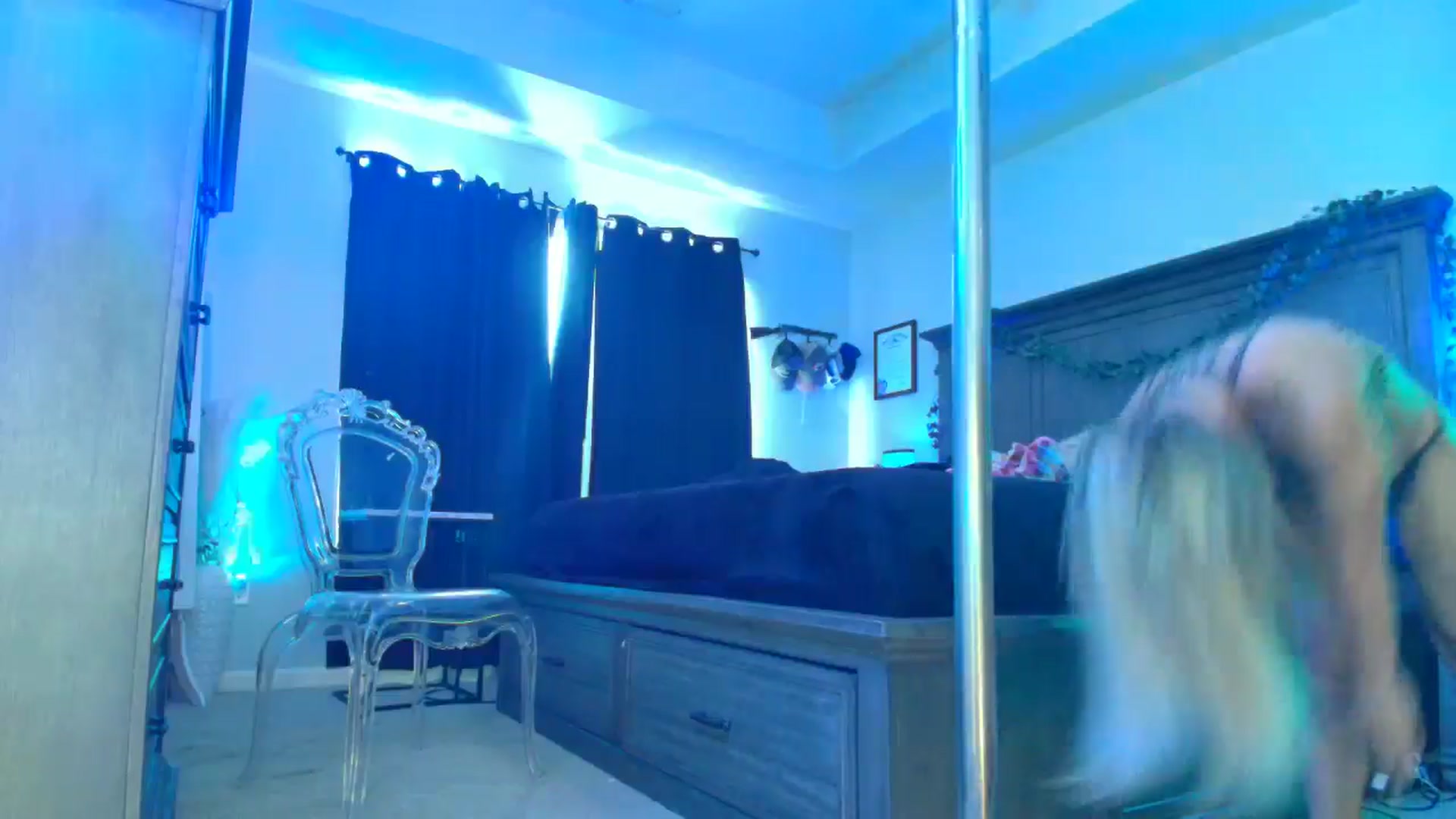 Gallery image thumbnail from TeXxxx's myfreecams stream on, 10/06/2025, 21:15 image 4 of 20