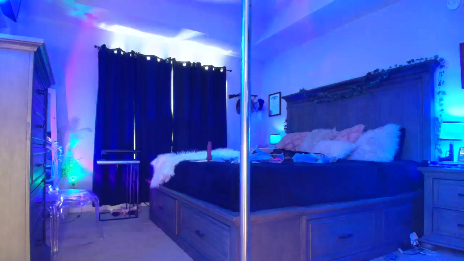 Gallery image thumbnail from TeXxxx's myfreecams stream on, 10/15/2025, 20:06 image 20 of 20